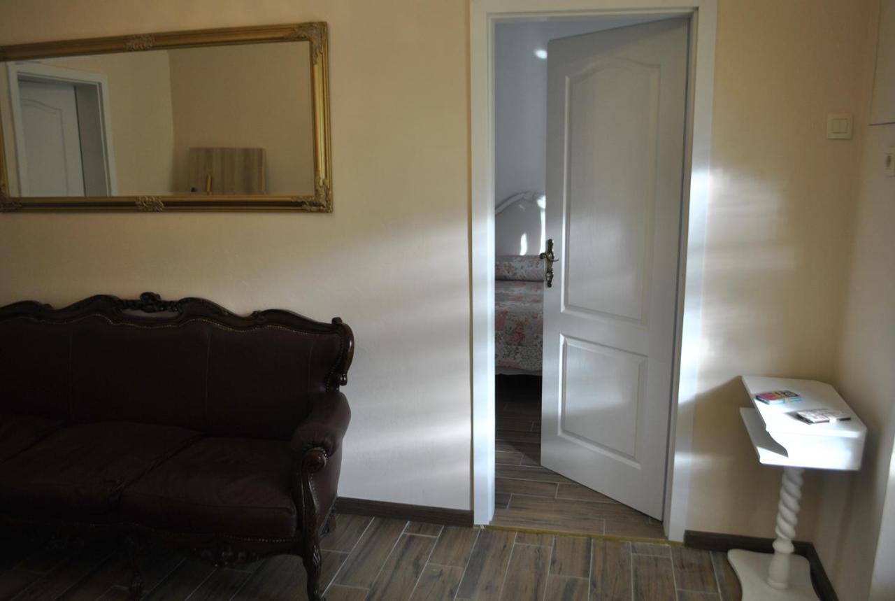 Apartment Pod Kostanji Osp Exteriér fotografie